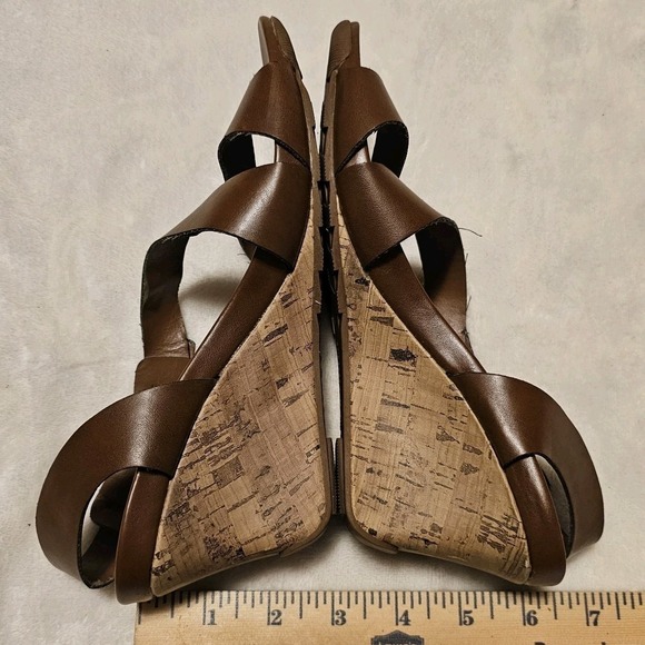 Montego Bay Club Cork-Like Brown Wedge Sandals Women's Size 7 - Picture 4 of 7